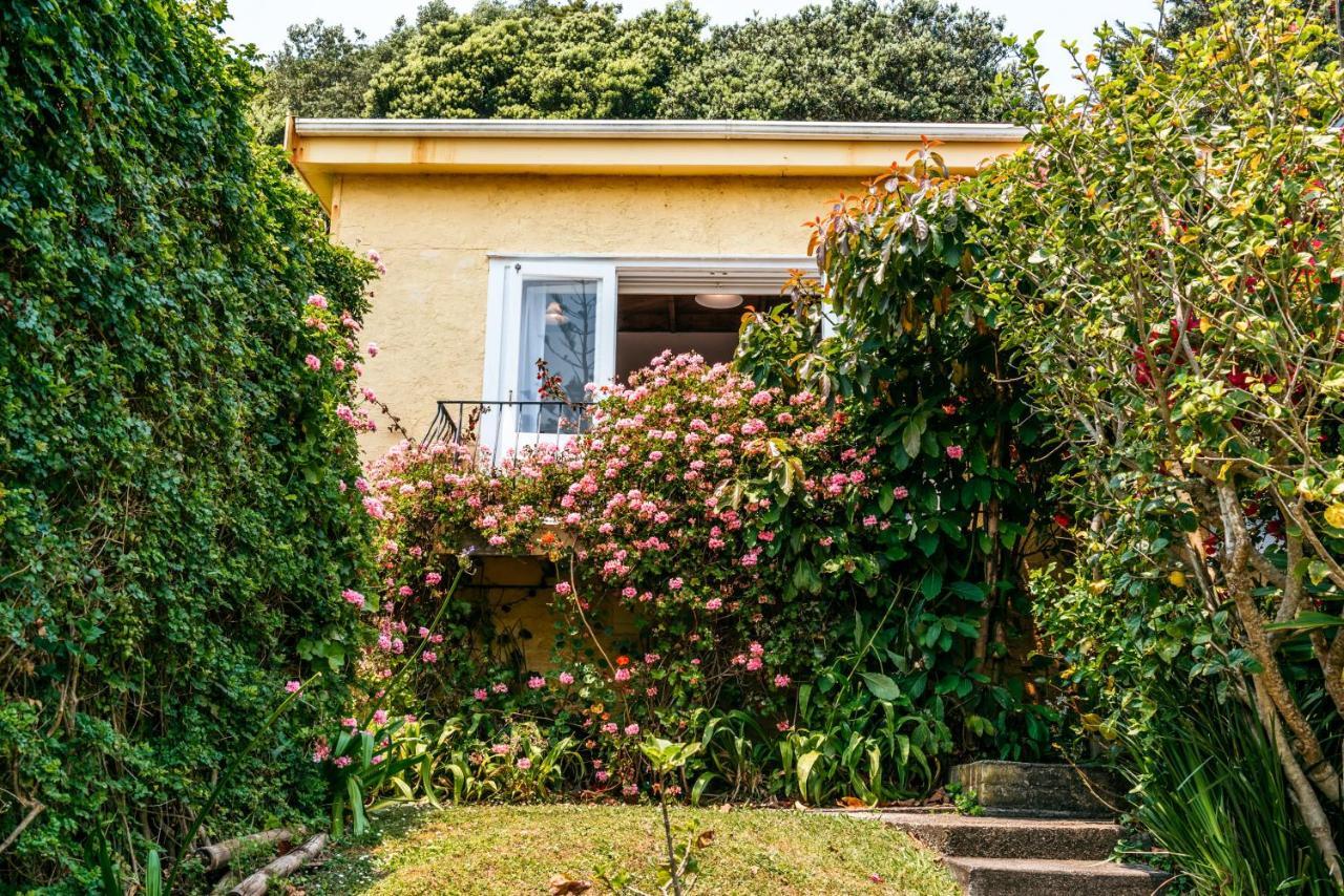 Sunshine Cottage By The Sea - Stay Waiheke Onetangi Εξωτερικό φωτογραφία